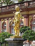 129582_D-WeilburgSchlossgartenStatueDoree_Fz300_1024px.jpg